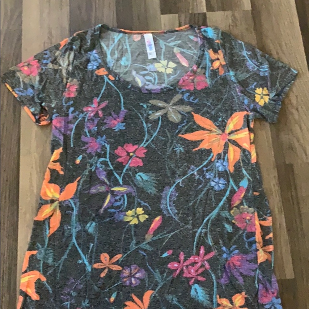 LuLaRoe Classic t